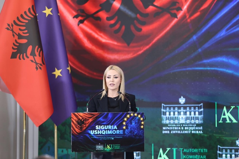 13:32 Gjylameti: Deri në fund të 2026 do zbatohet strategji për qumështin, fokus edhe thertoret