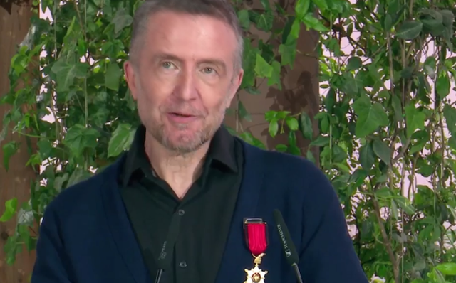 “Flisja shumë me Edin në Paris”/ Papavrami: I prekur për dekorimin e lartë, ndjesi e rrallë