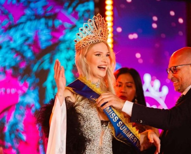 Himara shndërrohet në qendrën e botës/ Estonia triumfon në “Miss Summer World 2026”