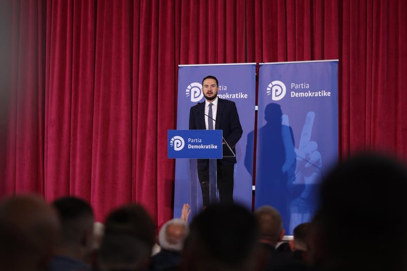 Salianji paralajmëron Berishën: Do të vazhdoj takimet me demokratët; beteja ime, jo për karrige personale