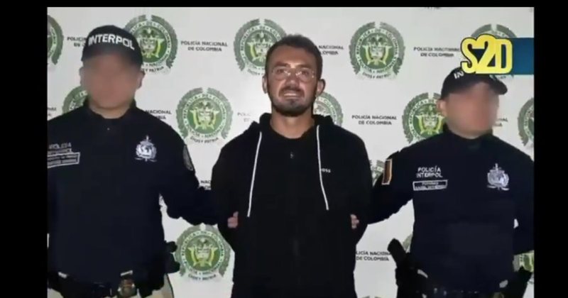 I kërkuar për v*asje, i riu shqiptar arrestohet në Aeroportin e Kolumbisë, ministri publikon pamjet