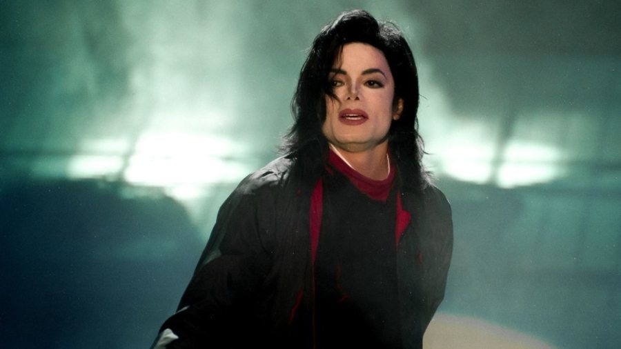 “Billie Jean” rikthehet në krye pas 40 vitesh, Michael Jackson thyen rekord historik