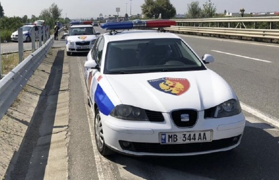 Sapo kishte dalë nga automjeti, makina përplas për vdekje 62-vjeçarin. Arrestohet në flagrancë shoferi
