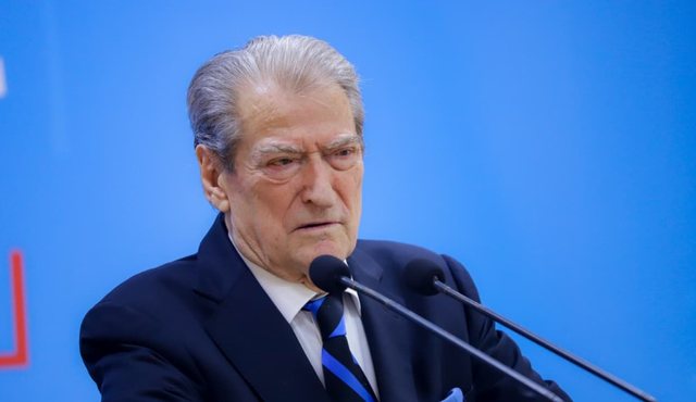 13:59 “Po minon vendin dhe Ballkanin”/ Berisha: Censurë nga zyra e Ramës kundër interesave të shqiptarëve