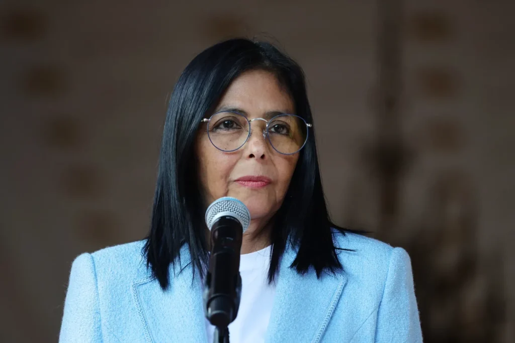 Presidentja në detyrë e Venezuelës hedh poshtë idenë që vendi i saj të bëhet një shtet tjetër i SHBA-së