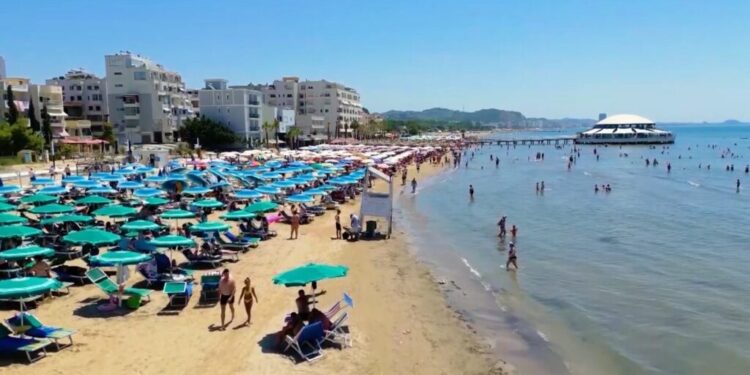 Qeveria shtyn afatin për stacionet e plazhit! Kontratat do të lidhen deri në fund të qershorit
