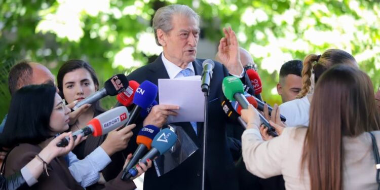 12:42 Protesta e radhës në qershor, Berisha: Do të jetë më e fuqishmja që ka njohur Shqipëria