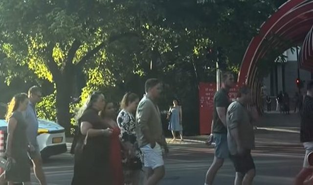 09:13 Rama publikon pamje nga Tirana me turistë: Një mëngjes tashmë i zakonshëm për kryeqytetin