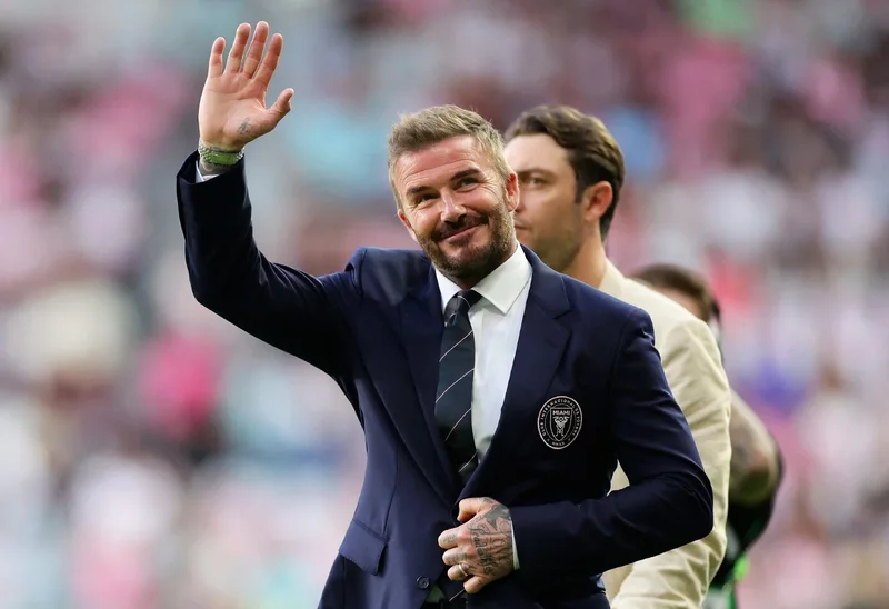 David Beckham bëhet miliarderi i parë sportiv në Britani