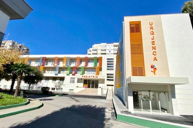 Ikën gripi, mbërrijnë tonsilitet, mjeku pediatër: Shqetësuese temperatura e lartë te të vegjlit