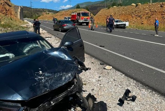 Përplasja e dy automjeteve në aksin Bulqizë-Klos/ Një viktimë
