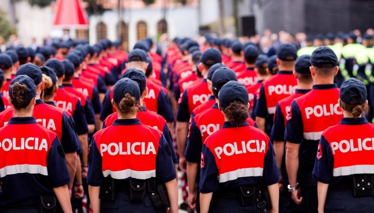 10:16 Pr.ligji i ri për Policinë/ Hiqen konkurset për emërimet drejtuese, promovime më të shpejta dhe rikthim për ish-drejtorët