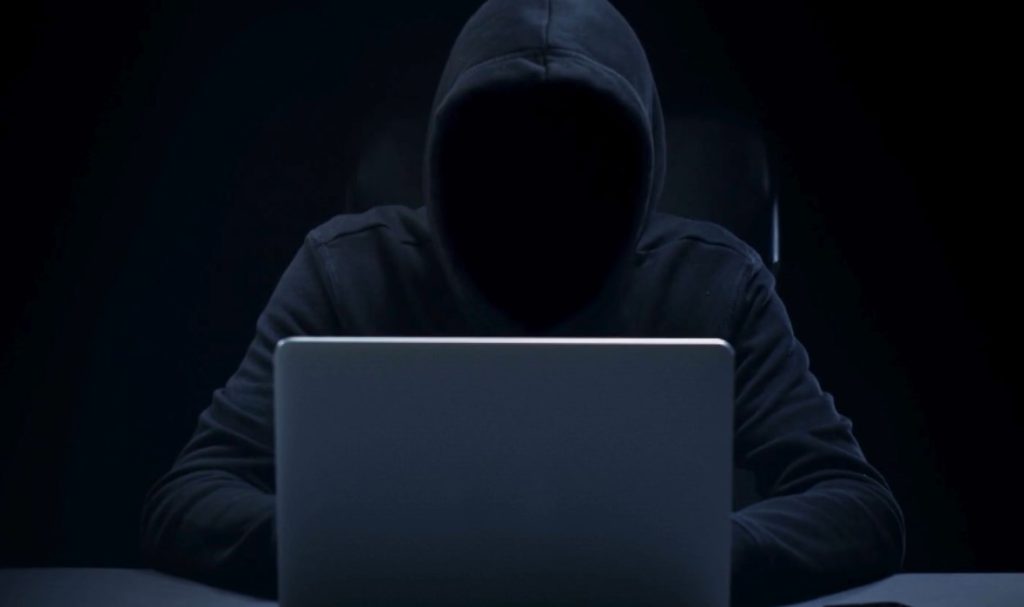 Raporti i Google: Inteligjenca artificiale përdoret nga hakerët për sulme kibernetike