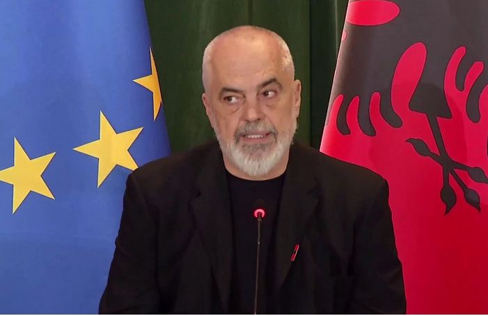12:46 Rama për ish-drejtuesin e KPP, Jonaid Myzyri: I hodhën baltë, por doli pa faj