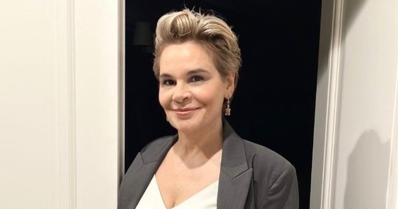 “Jam grua e divorcuar, e lirë dhe e papunë”/ Kryemadhi merr mbështetjen e Shoqatës së Grave të Divorcuara