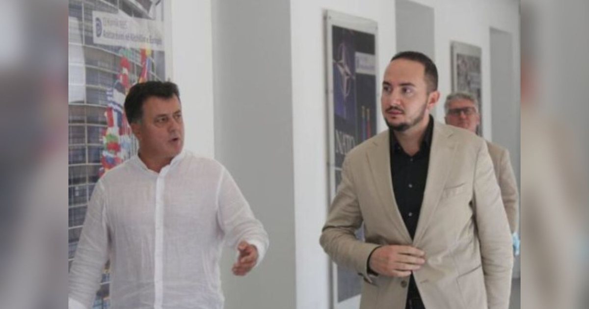 13:49 Kur opozita nuk ka nevojë për kundërshtar, mjafton vetja/ Flamur Noka vs. Ervin Salianji, një duel i ri në rrjetet sociale