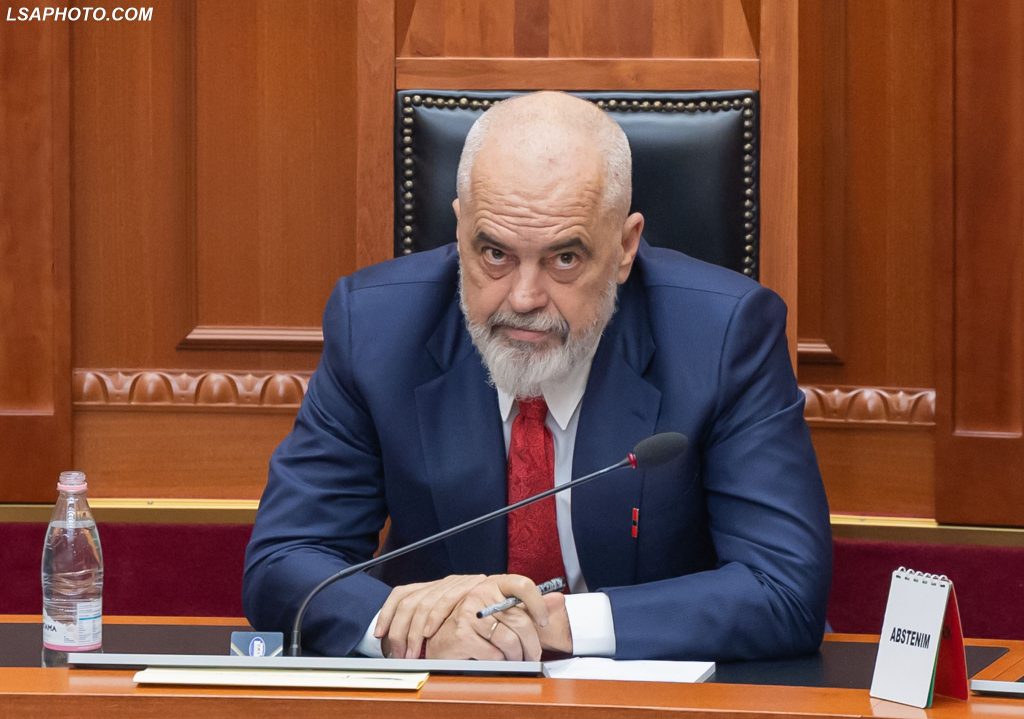 ‘Pushteti në një dorë’: Rama lëshon disa nga agjencitë, por ruan MIA-n