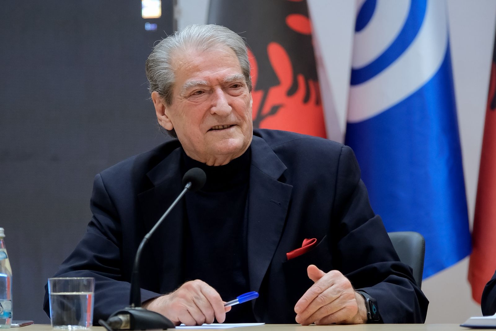 14:10 Berisha garon me veten, komisioni zgjedhor në PD skualifikon kandidatët Mereme Sela e Vladimir Mulaj