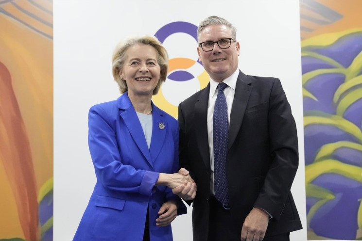 Von der Leyen vlerëson Keir Starmer pas dorëheqjes: Udhëheqës që forcoi sigurinë e Evropës dhe Ukrainës