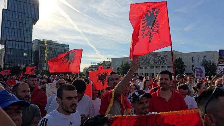 18:23 ‘Zvërneci’, sot dita 14-të e protestës!