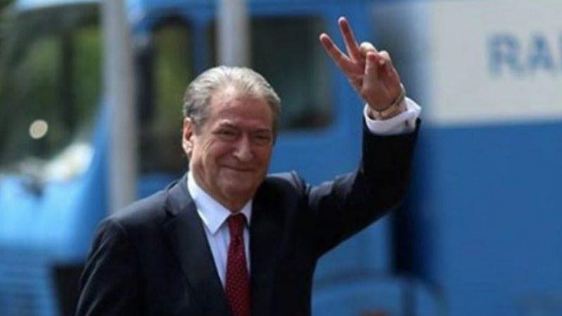 Çfarë ndodh nëse Berisha del në protestë me dy gishtat lart?