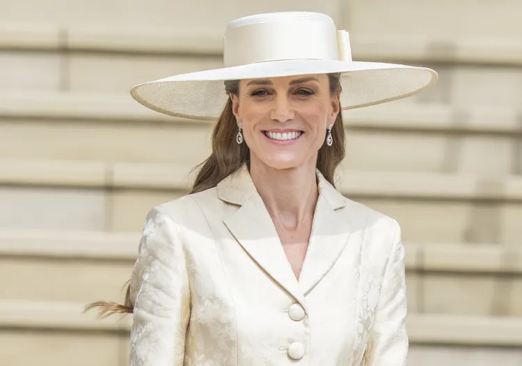 Pse Kate Middleton flet pak? Historiania mbretërore zbulon strategjinë e princeshës