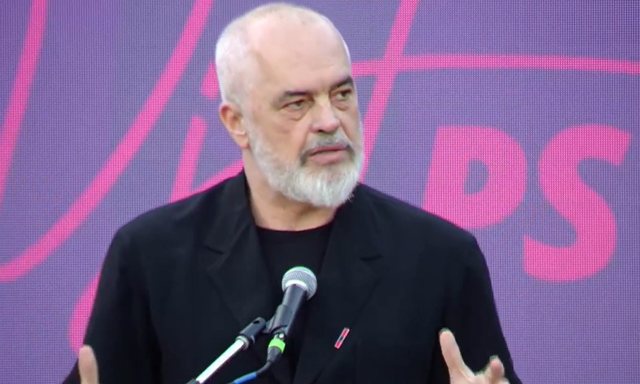 18:27 Rama “thumbon” opozitën: Cila parti identifikohet me përçarje, shkatërrim, shpifje e baltë