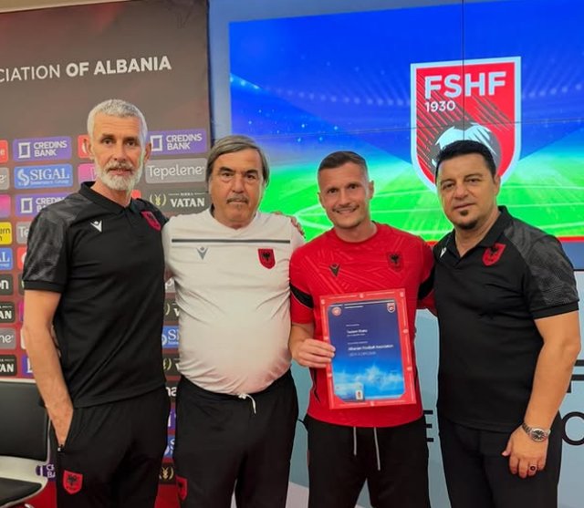 Trajnerët e së ardhmes, dy ish-futbollistët e Kombëtares shfaqen në ambientet e FSHF