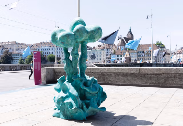 17:28 Skulptura e Ramës në ArtBasel në Zvicër/ The Art Newspaper artikull për veprën e kryeministrit: Ylli i pazakontë i artit