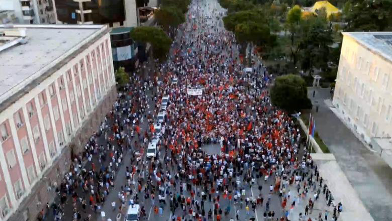20:42 22 ditë protestë! Pjesëmarrja më e ulët së çdo ditë tjetër (VIDEO)