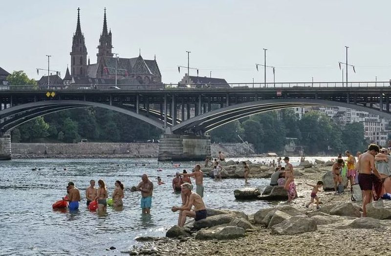Temperaturat e larta alarmojnë Evropën, pjesa më e madhe e kontinentit po përballet me valë të të nxehtit ekstrem