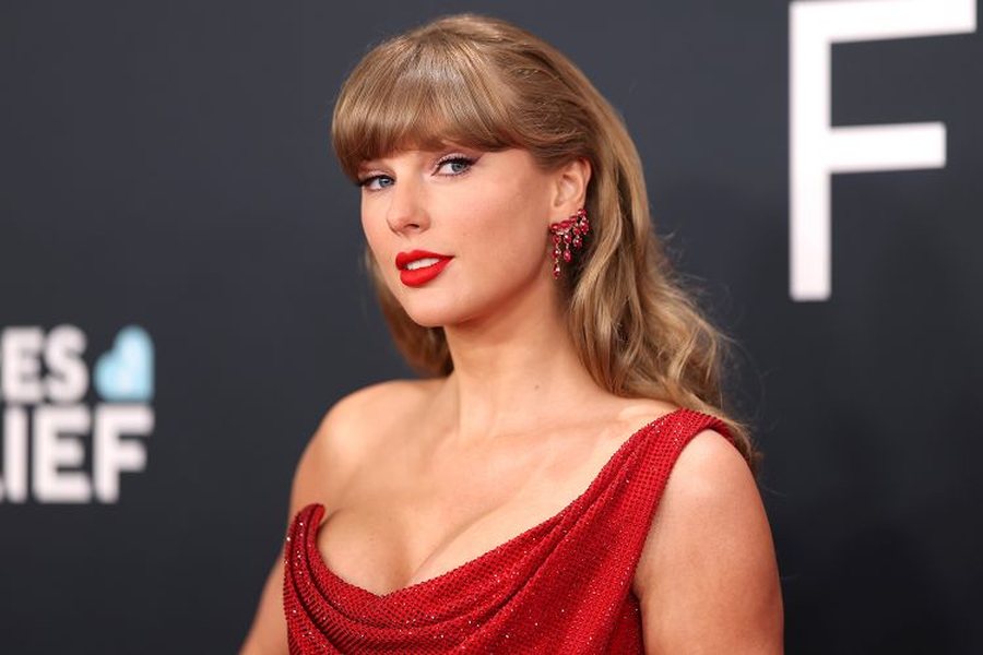 Forbes: Taylor Swift bëhet artistja femër më e pasur në historinë e muzikës