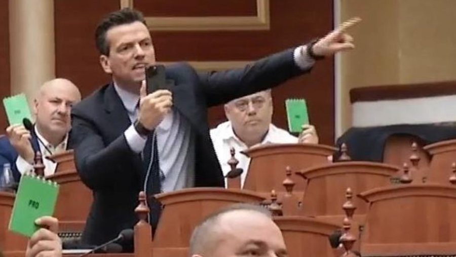 Shehaj përplaset me Ramën në Kuvend, Peleshi e përjashton nga seanca