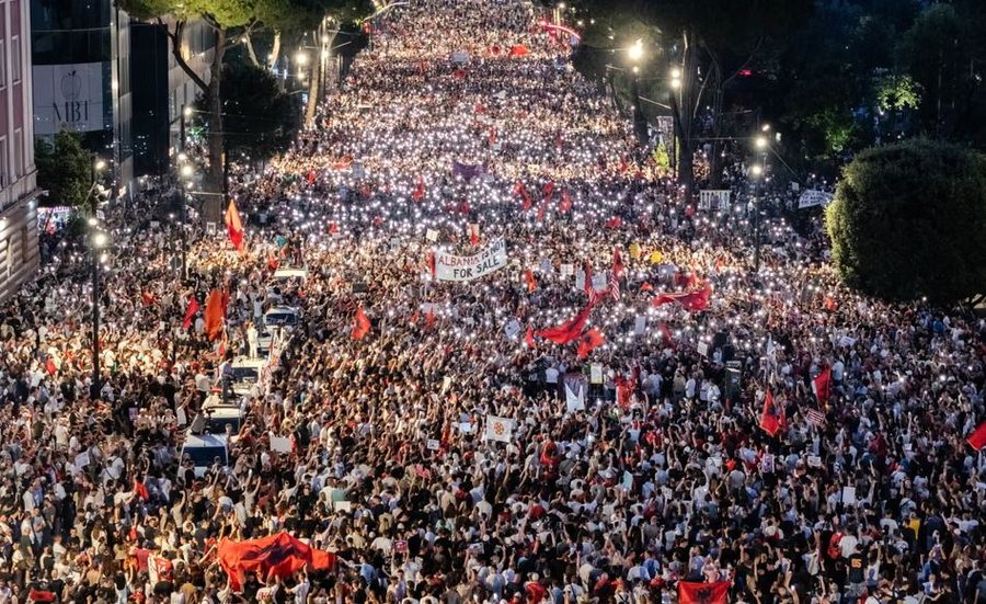 Protestat kombëtare, ish-deputeti demokrat kritikon opozitën: Pse keni frikë të dilni në shesh?