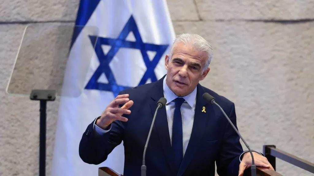 Lapid sulmon Netanyahun: Lufta me Iranin pa objektiv strategjik