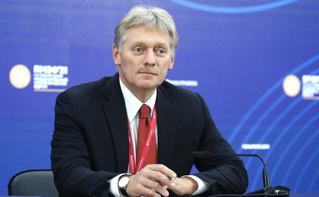 Kremlini akuzon Europën: Flet për paqe, por furnizon Ukrainën me armë