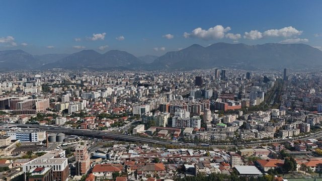 A po fillon flluska?!/ Numri i pronave të shitura ra me 35% në gjysmën e dytë të 2025