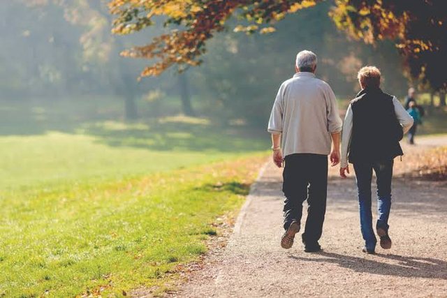 Në një vit, 33 mijë të rinj më pak… shtohen me 8.3% të moshuarit mbi 85 vjeç