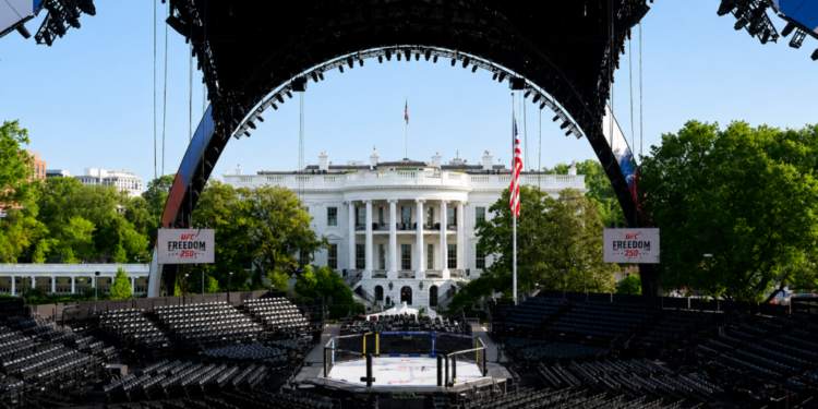 “Gladiatorë në Shtëpinë e Bardhë”, Trump përgatit festën më të madhe presidenciale në histori për 80-vjetorin e tij