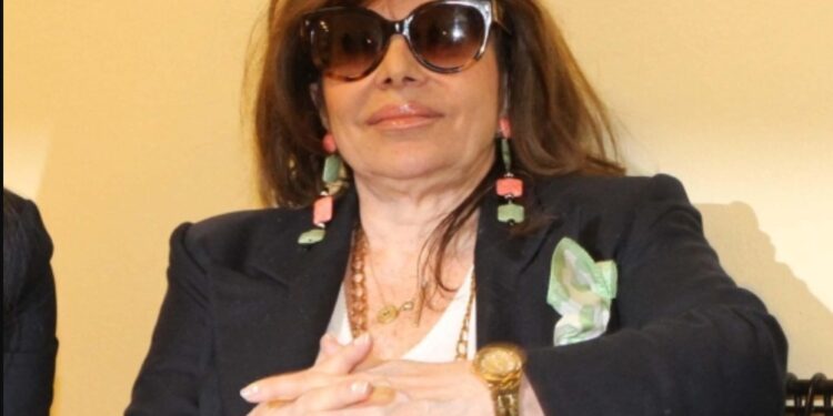 “Lady Gucci” fiton betejën ligjore për trashëgiminë 20 milionë euro, gjykata shpall të pavlefshëm testamentin e nënës