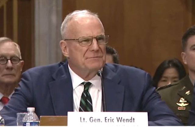 09:47 Gjenerali Wendt konfirmohet ambasador i SHBA në Shqipëri