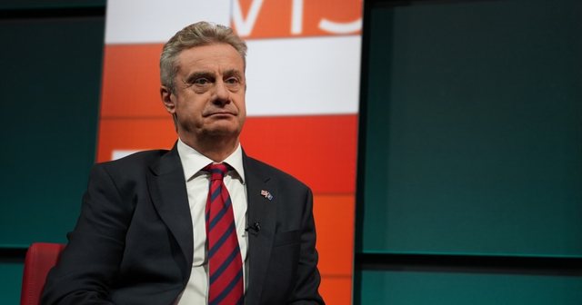 Britania paralajmëron Kosovën: Bllokada rrezikon mbështetjen ndërkombëtare