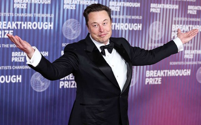 Rritje 20% e aksioneve të SpaceX, Musk shkruan histori si trilioneri i parë në botë