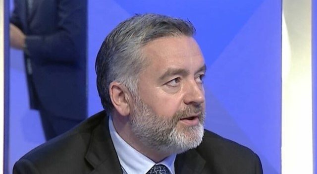 “Qytetarët po bëjnë detyrën”/ Klosi: Protesta 100% qytetare dhe politike, ka kaluar në stad të ri