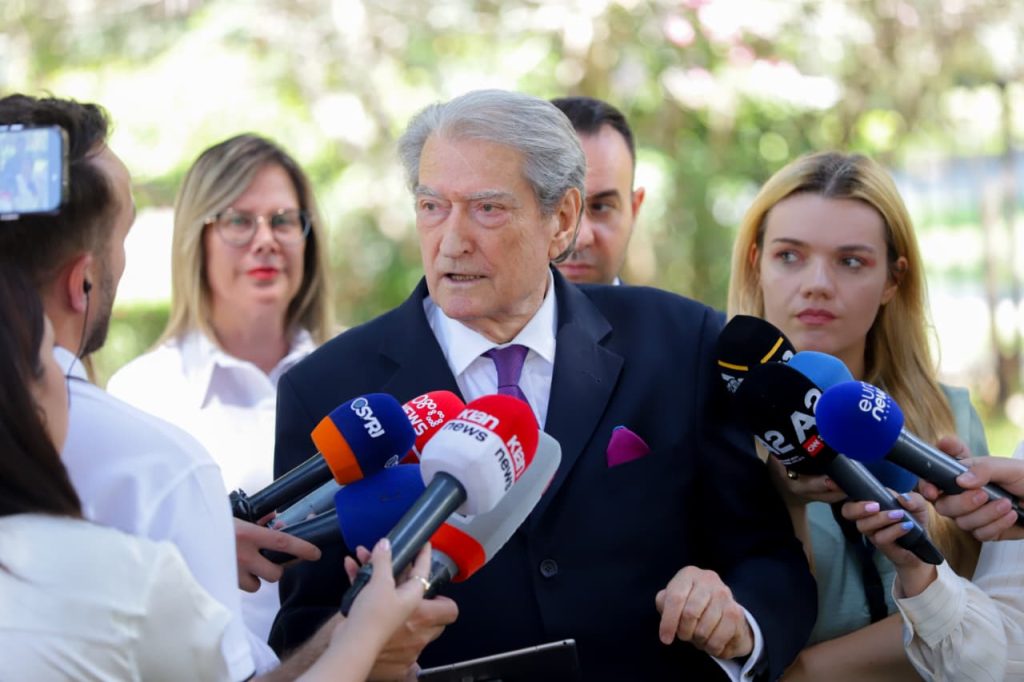 Berisha: Ka pasur lobim për “non gratën”, thirrjet për burg në protestë i bëjnë veglat e qeverisë