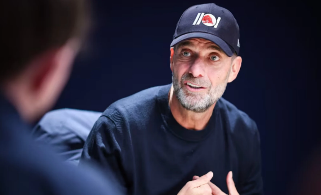 13 45 Jurgen Klopp kritikon ashpër Kupën e Botës  Pauzat e hidratimit janë për sponsorët  jo për lojtarët
