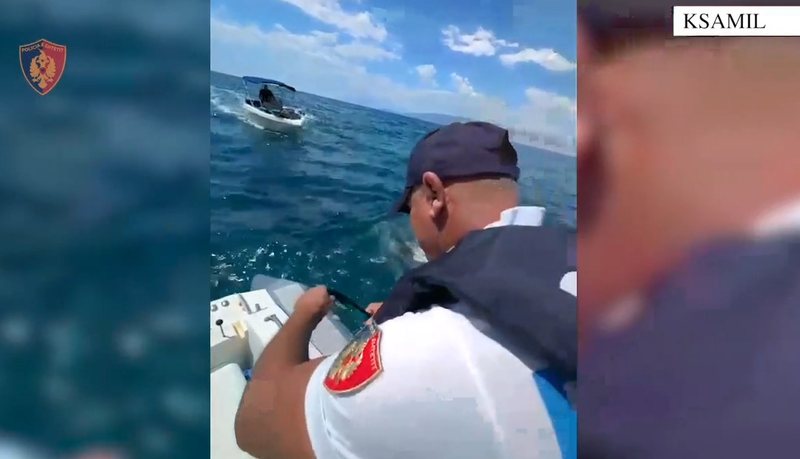 Skafi po fundosej në det, shpëtohen dy turistët ukrainas në Ksamil