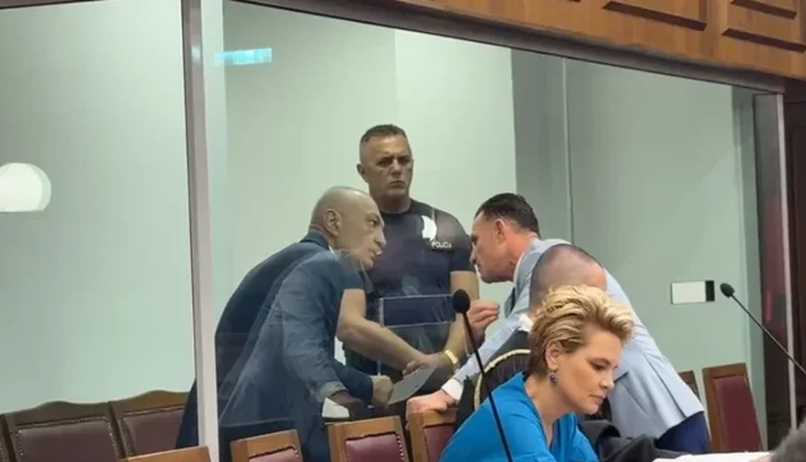 “Boll se nuk duroj më! Mos u merr me llafe grash”, sherr mes Kryemadhit dhe Metës në gjykatë