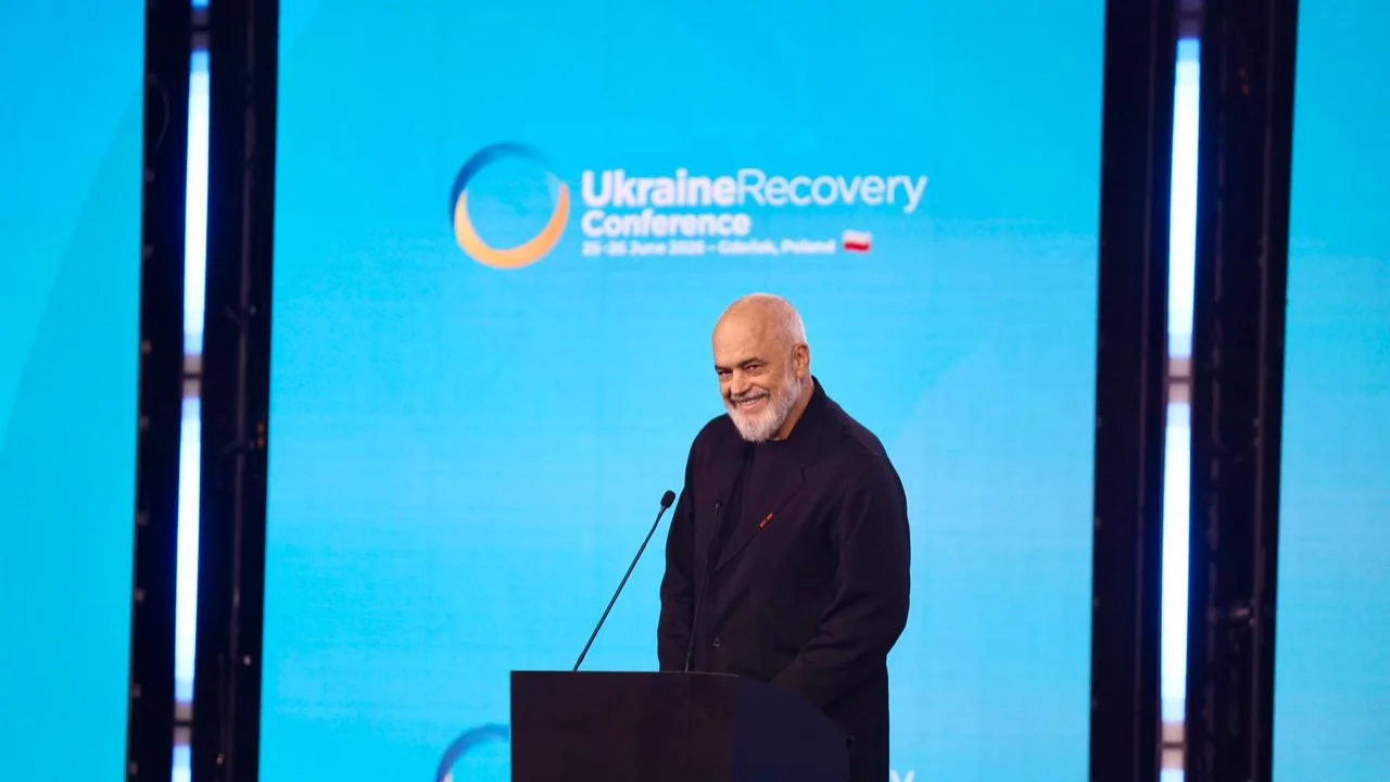 12:57 “Nëse presim deri sa të bjerë plumbi i fundit, do jetë shumë vonë”/ Konferenca për Ukrainën, Rama: Kievi po rindërton guximin e Europës
