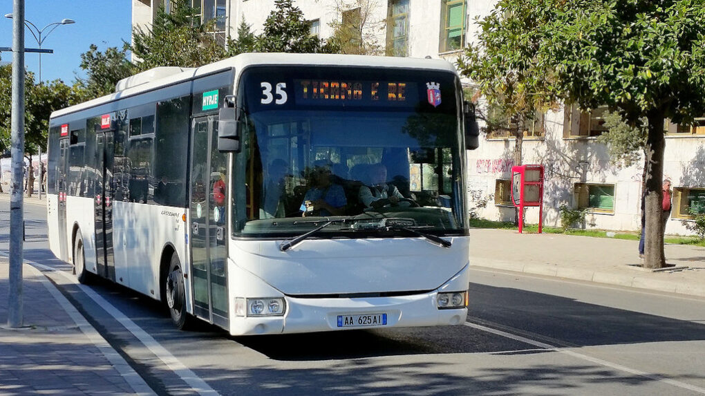 Shtyrja e kompensimit të naftës për transportin fut në “debat” Financat me Infrastrukturën